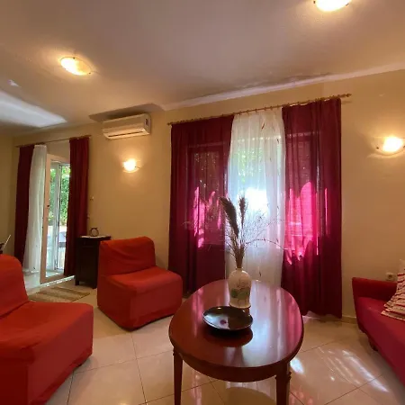 Apartman House Josip Makarska