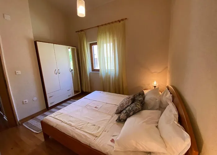 Apartment House Josip