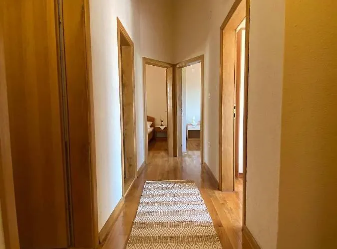 House Josip Apartman *