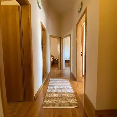 House Josip Apartman *