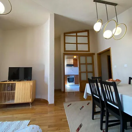 Apartman House Josip Makarska